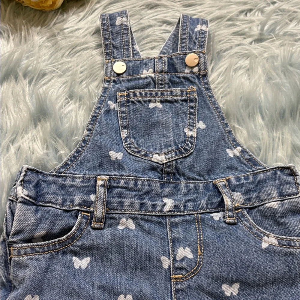 The Children’s Place Denim Heart Short Overalls Sz 6-9months